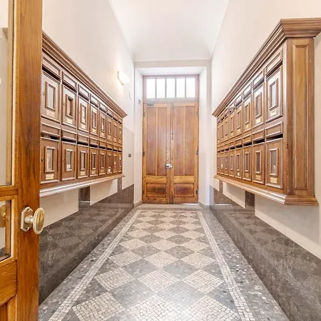 Politecnico & Crocetta Elegant Flat *