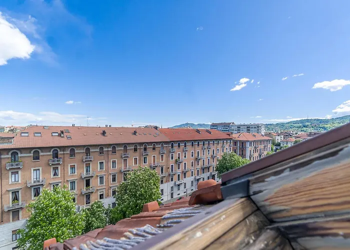 Politecnico & Crocetta Elegant Flat Turin