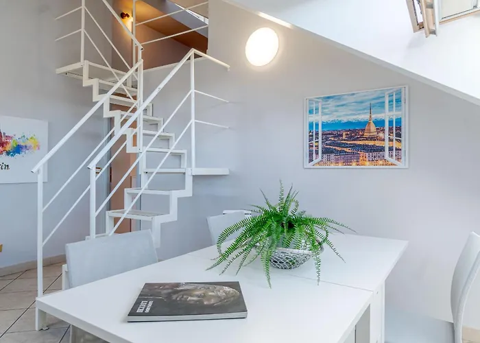 Politecnico & Crocetta Elegant Flat Torino