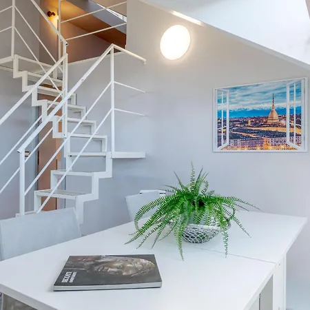 Politecnico & Crocetta Elegant Flat تورينو