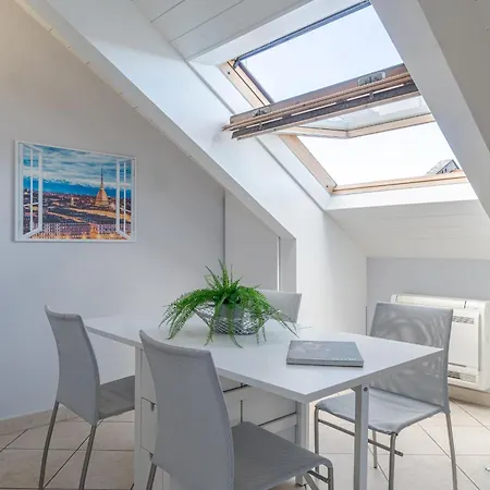 Politecnico & Crocetta Elegant Flat *